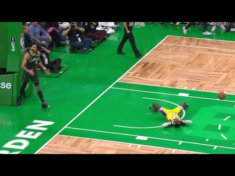 Dennis Schroder got T’d up for this 🤣 | NBA on ESPN