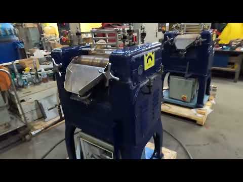 DAY 4" x 12" Broyeurs à cylindres pour Peinture (2, 3 rouleaux ou plus) | Perry Equipment (1)