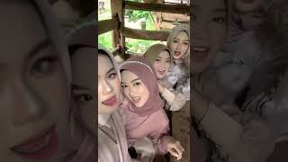 Download lagu Ih Abang Jahat Aku Tuh Cinta Berat Sini Dong Dekat-Dekat, Ku Pegang🥰🥰 Erat-Erat#bantusubscribe mp3