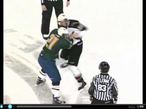 Tyler Hart vs Travis Ewanyk