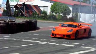 Porsche Carrera GT LOUD DONUT and REVS @ Festival of Speed