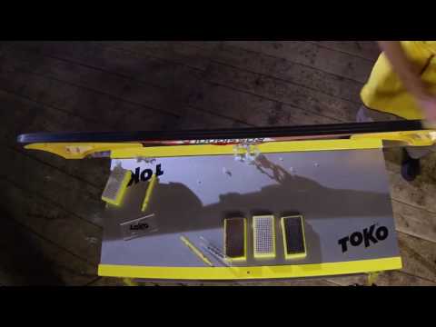 Обработка лыж металлической щеткой