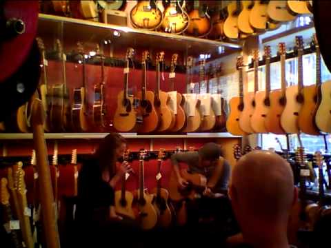 Emil & Zandra Ernebro at No1 Guitarshop I