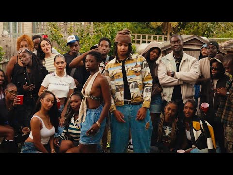 Mnelia - hold you down (feat. Strandz) [Official Visualiser]