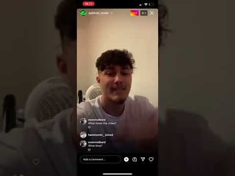 Gabbosi plays song in unknown language!