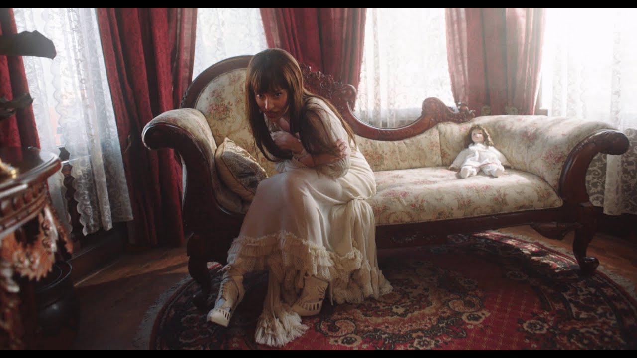 Faouzia — Porcelain