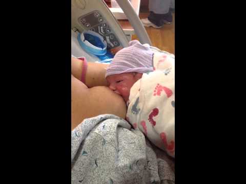 download lagu mp3 mp4 Penelope Cruz Breastfeeding, download lagu Penelope Cruz Breastfeeding gratis, unduh video klip Penelope Cruz Breastfeeding