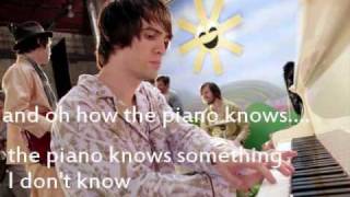 The piano knows something I don&#39;t know - Panic at the disco (with lyrics)