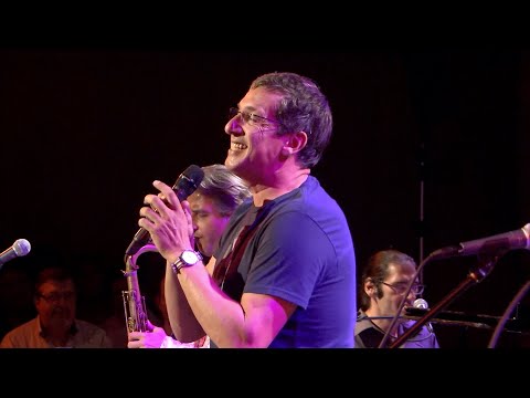 Viktor Gernot & His Best Friends - It's Only A Papermoon - Fly Me To The Moon (Medley)