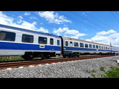 Mănărade - Blaj: IR 1745 train (București Nord – Cluj Napoca). Locomotiva nr. 477 703-9