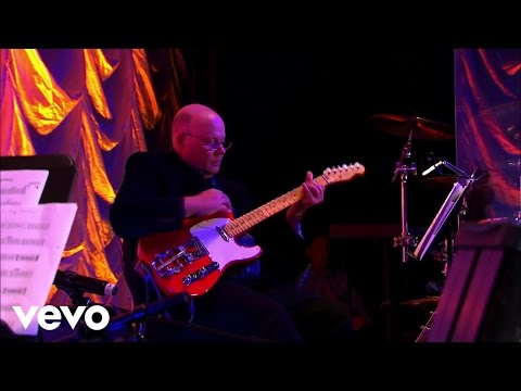 Woody Wright - God Is Looking At My Heart ft. Woody Wright