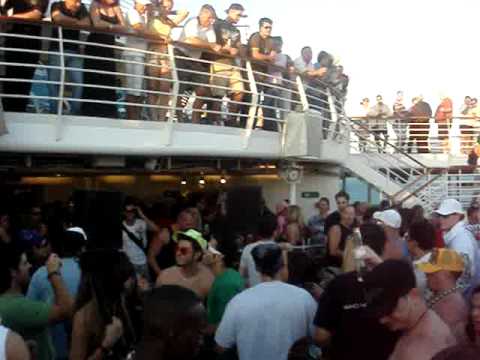 groove cruise 09 167