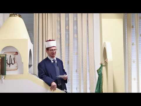 Ngrënia me dorën e majtë dhe fryerja e ushqimit