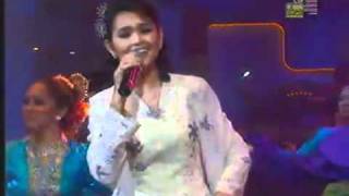 Download lagu Siti Nurhaliza - Nazam Lebaran (live) mp3