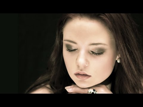 Emma Pluppe  - Aldrig Lämna Dig (Officiell video)