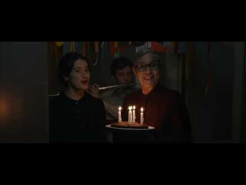 Une Jeune Fille Qui Va Bien, de Sandrine Kiberlain avec Rebecca Marder,  "My Yiddishs Momme"