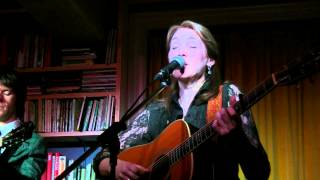 Diana Jones &amp; Daniel Meade - Goldmine (live)