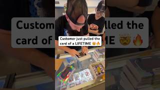 Customer finds 1/1 LEWIS HAMILTON trading card!!! 🤯🏎️ The card of a lifetime!!