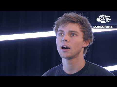 5SOS Face To Face: Calum Vs. Ashton - Which Member Own The Most Clothes?