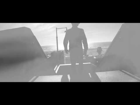 Thomas Hien  - Slow Walking in the Sun