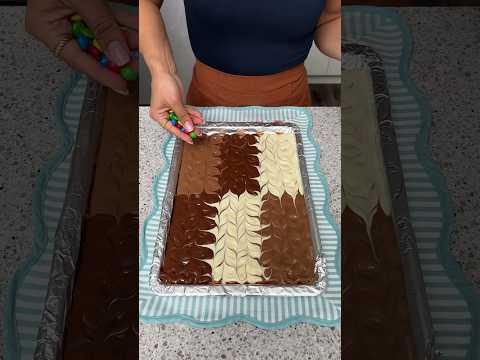 My grandma taught me how to make pretzel bark 🥰 #shorts #short #food #recipe #shortvideo #candy