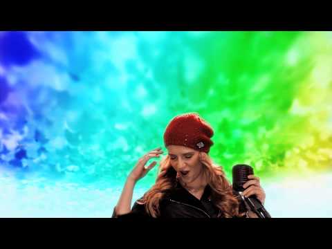 Laura van Kaam - Running With The Clouds (Officiële Video)