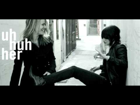 Uh Huh Her - I See Red