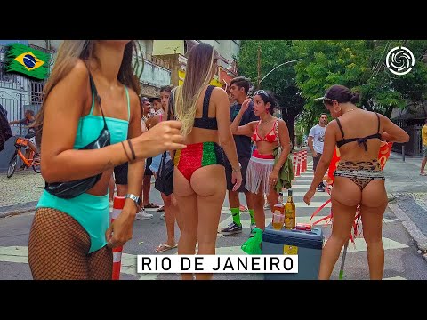 Novinhas no carnaval 2024 quase peladas no trem - Porno 18