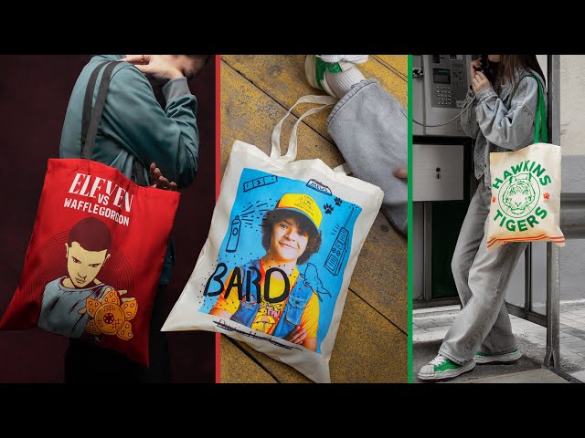 Vídeo relacionado con Konix Stranger Things Bolsa Tote bag con asas largas - 38 x 42 cm - 100% poliéster - Diseño Upside Down - Blanco