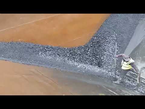 Barge unloading 3500 tons of ore - Full video - Empty barge