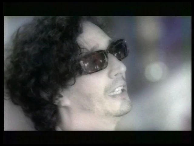 Fito Paez -  Cadaver exquisito (Official video) Fito Paez -  Cadaver exquisito (Official video)