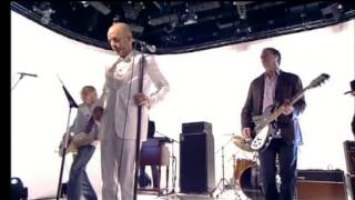 R.E.M. - Aftermath, T4, Studio 1, Channel 4 HQ, London, England, 15 September 2004