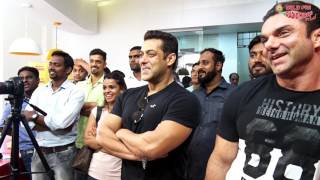 Radio Mirchi dances with Salman Khan &amp; Sohail Khan | Tubelight | Radio Mirchi