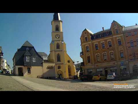 D: Große Kreisstadt Stollberg. Erzgebirgskreis. Fahrt durch den Ort. April 2019