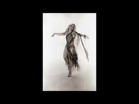 Sylvie Vartan Photos Exposition "Revue de mode" 2004