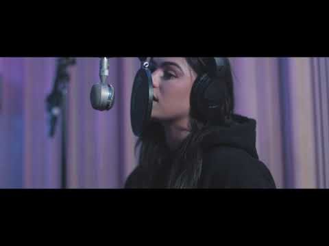 Easy (Acoustic Version) - Lillian Hepler