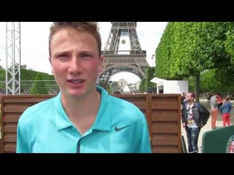 Brasileiro Gabriel Decamps garante vaga na chave juvenil de Roland Garros