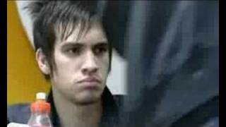 An Tour II (MTV): Panic At The Disco vs. Nailpin