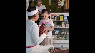 Download lagu KDM Ajari Adab Nyi Hyang Kalau Ngomong Sama Orang Tua Yang Baik dan Benar mp3 Download lagu KDM Ajari Adab Nyi Hyang Kalau Ngomong Sama Orang Tua Yang Baik dan Benar mp3