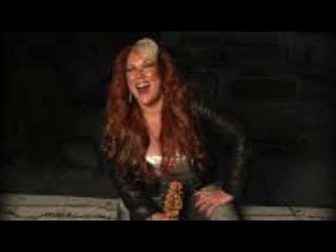 10 ? with Tara Lynch