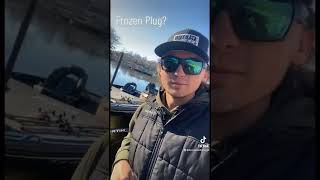 Download lagu Here’s a quick tip for you fisherman getting out on the water this winter! #bassfishing #bassboats mp3