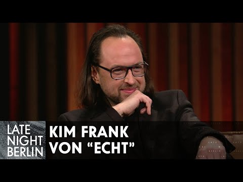 Kim Frank from "Echt" surprises Klaas in the studio | Late Night Berlin