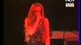 Massive Attack   Dissolved Girl Live   Berlin Arena 1997)