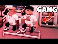 I joined a GANG in Roblox Street Life HOOD RP!