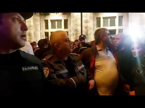 Ոստիկանապետն անձամբ է բախում հրահրում