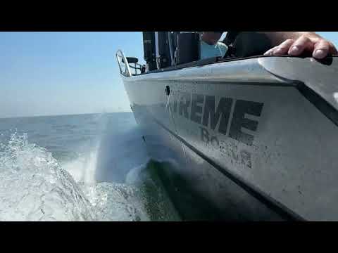 Extreme-boats 745-WALK-AROUND video