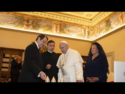 البابا فرنسيس يبدأ في قبرص زيارة تتمحور حول المهاجرين والحوار المسيحي