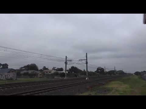 9321 9323 G538 on 7AM5 in hoppers crossing