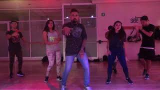 Mermelada J King y Maximan @alextrejokangry  dance