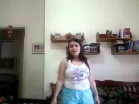 Tatiana de Freitas cantando Russian Roulette.flv